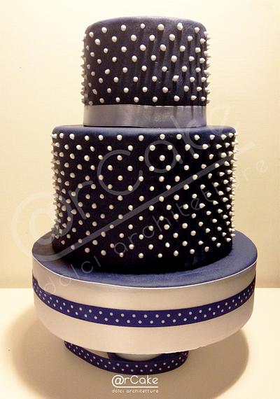 polka dots & total blue cake - Cake by maria antonietta motta - arcake -