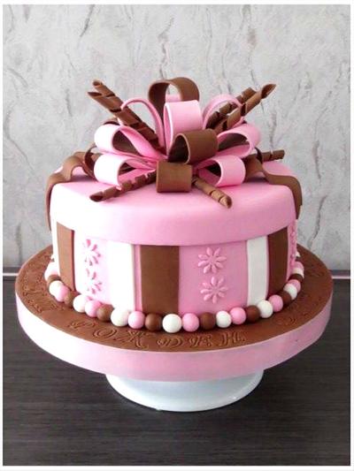 Gift - Cake by Kamira