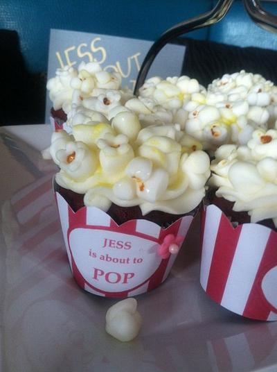 Popcorn baby shower "she's about to pop" - Cake by Karen Seeley
