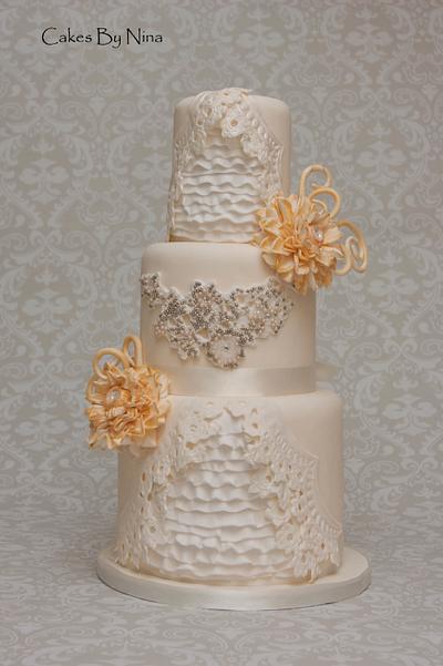 Sophisticated Wedding - Cake by Cakes by Nina Camberley