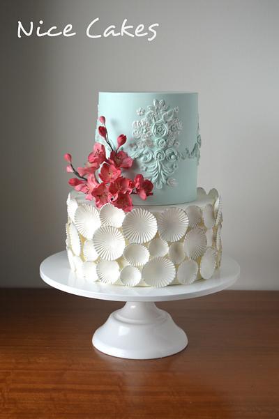 Blue and white birthday cake - Cake by Paula Rebelo