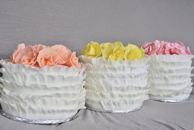 Ruffle cakes - Cake by Lisa