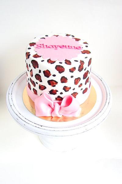 Mini leopard print cake - Cake by verjaardagstaartenbestellen.nl by Linda