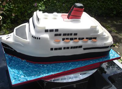 Cruise Ship birthday cake - Cake by GemCakes
