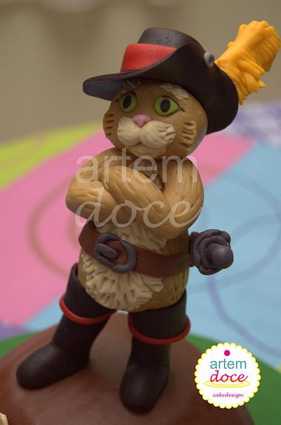 Puss in Boots - Cake by Margarida Guerreiro