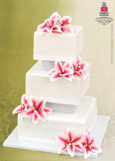 Stargazer Lily Wedding Cake - Cake by Esther Williams