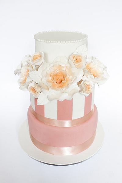 3 Tiers Wedding Cake - Cake by Paula R