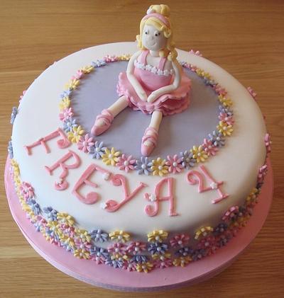 Ballerina cake - Cake by Lisa williams