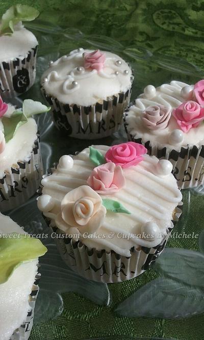 Wedding Cupcakes - Cake by Michele