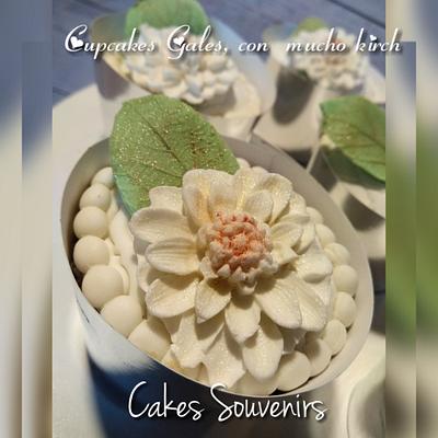 Wedding Cupcakes - Cake by Claudia Smichowski