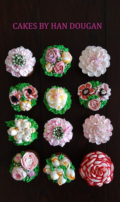 Cupcakes. - Cake by Han Dougan