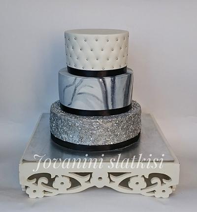 Silver elegant cake - Cake by Jovaninislatkisi