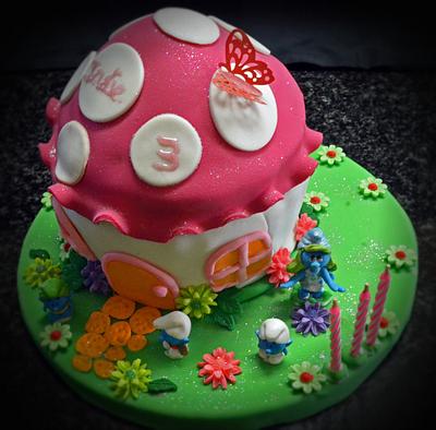 smurf home - Cake by kookiesandcakes