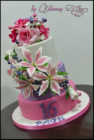 Sweet 16 Cake - Cake by Mommy Sue