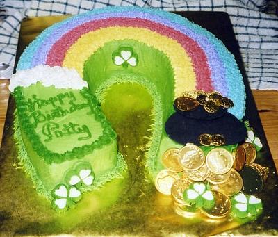 Pot of Gold At The End Of The Rainbow - Cake by Julia 