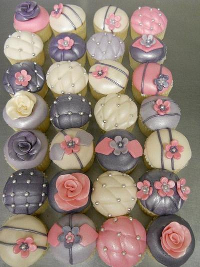 Wedding cupcakes - Cake by Jaime VanderWoude