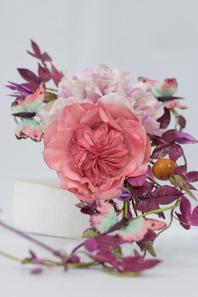 bouquet cascade - Cake by divya saraf