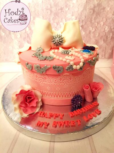 Jewellery box Cake 💍👑👛💎💎 - Cake by Hend Taha-HODZI CAKES