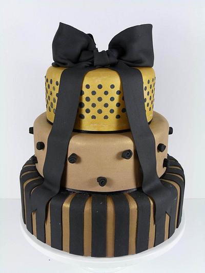 Black and gold wedding cake - Cake by Little Miss Fairy Cake