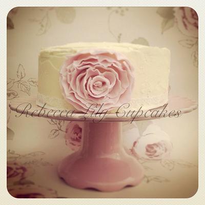 Rustic buttercream and ruffle rose - Cake by RebeccaLilyCupcakes