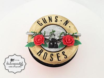 Guns N´ Roses Cupcake - Cake by Dulcepastel.com