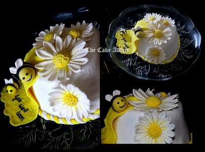 Daisy flower with bumblebees - Cake by Sreeja -The Cake Addict