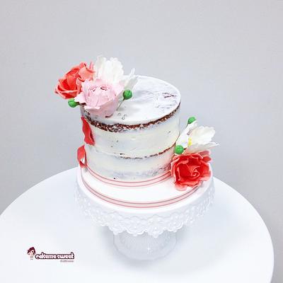 Seminaked cake with sugar flowers - Cake by Naike Lanza