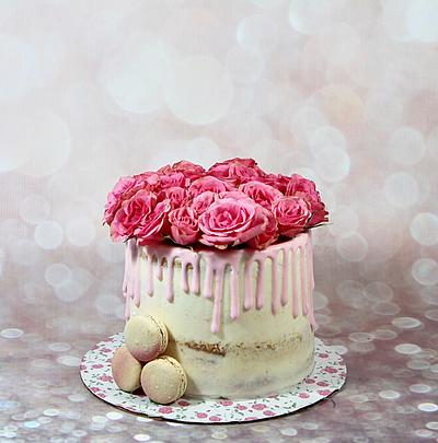 Pink drip cake - Cake by soods