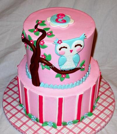 Happy Owl  - Cake by Ann-Marie Youngblood