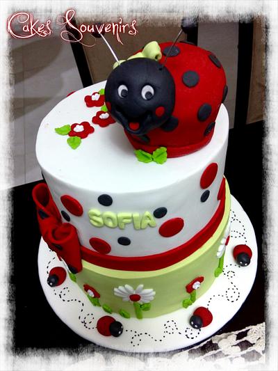 Flowers and ladybug cakes - Cake by Claudia Smichowski