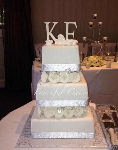 roses wedding cake - Cake by Fanciful Cakes