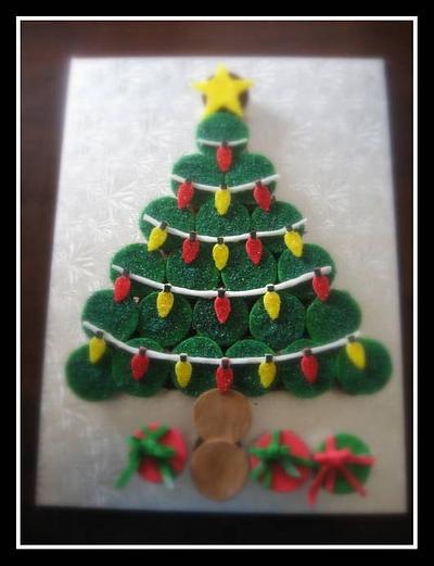 Christmas Cuppies - Cake by Jennifer Jeffrey