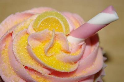 Pink lemonade cupcakes - Cake by Antonnia alexis