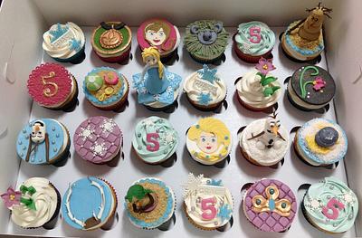 5th Birthday Frozen Cupcakes - Cake by MariaStubbs