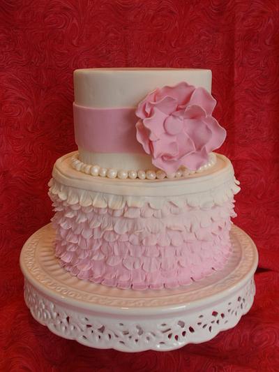 Pink and Ruffly - Cake by jan14grands