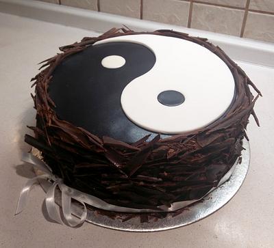 Yin & Yang - Cake by Majka Maruška
