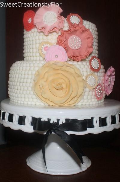 Pearls and Ruffles cake - Cake by SweetCreationsbyFlor