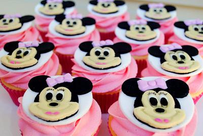 Minnie Mouse Cupcakes - Cake by Amelia's Cakes