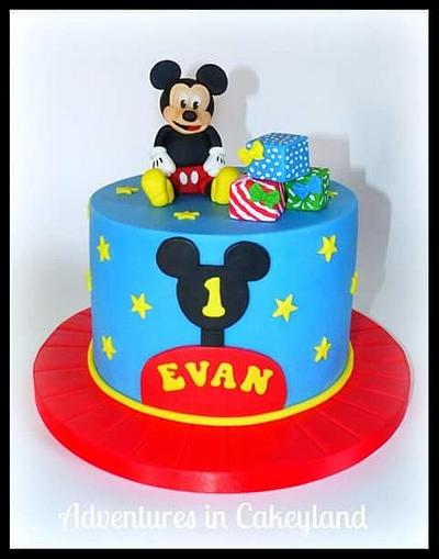 Mickey Mouse - Cake by Adventures in Cakeyland