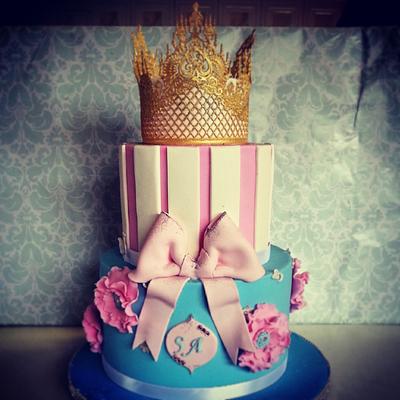 pretty cake for a 5 yr old.. - Cake by Shuheila Manuel