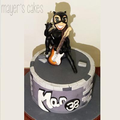 Catwoman rocks a Stratocaster - Cake by Mayer Rosales | mayer's cakes