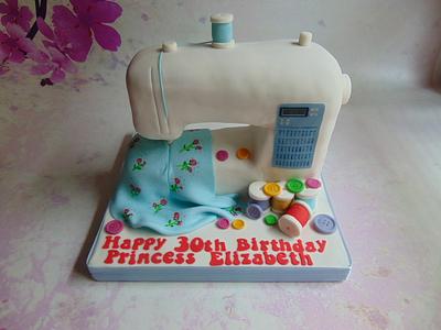 Sewing machine cake - Cake by For the love of cake (Laylah Moore)