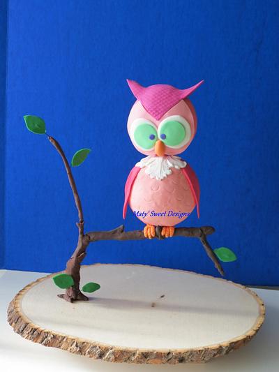 The Pink Owl - Cake by Maty Sweet's Designs
