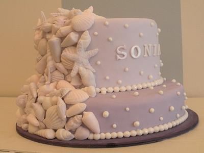 Shells and pearls cake - Cake by SweetMamaMilano