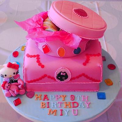 Hello Kitty Jewelry Box Cake - Cake by Hiromi Greer
