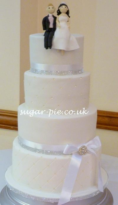 Diamante brooch wedding cake. - Cake by Sugar-pie