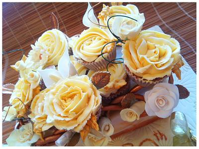 Golden birthday cake with hand made flowers - Cake by TheCookingMonster's Kitchen