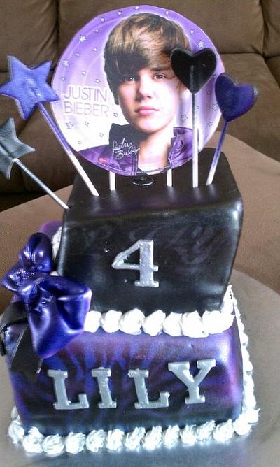 Justin Bieber topsy turvy - Cake by teicakes