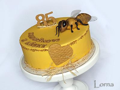 Cake for Beekeeper - Cake by Lorna