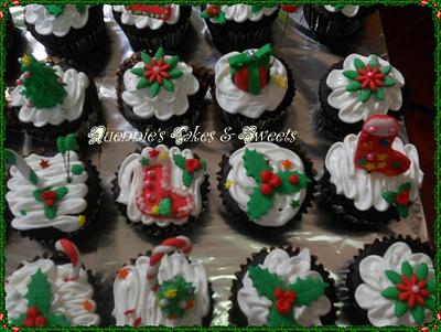 Christmas Cupcakes - Cake by quennie